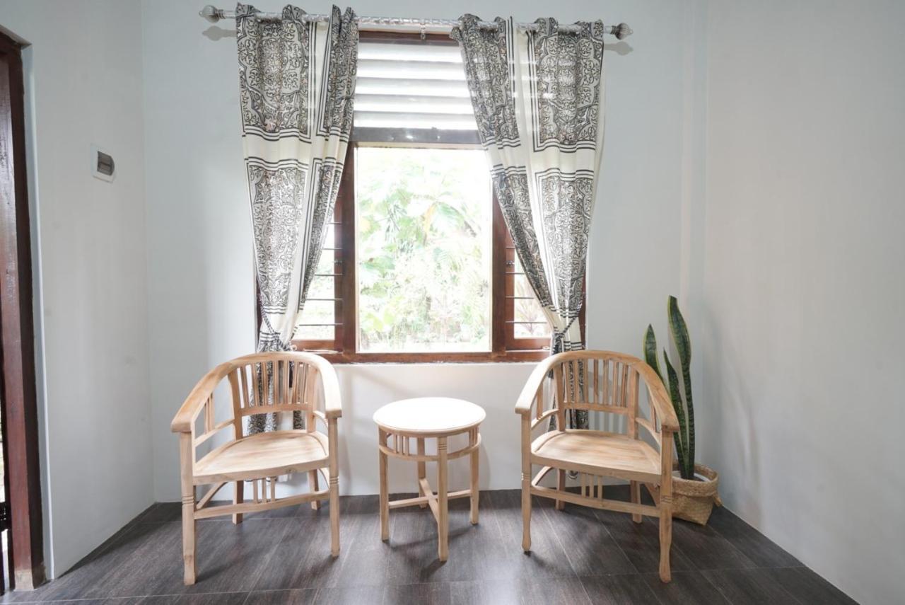 Bata Merah Homestay Banyuwangi  Eksteriør billede