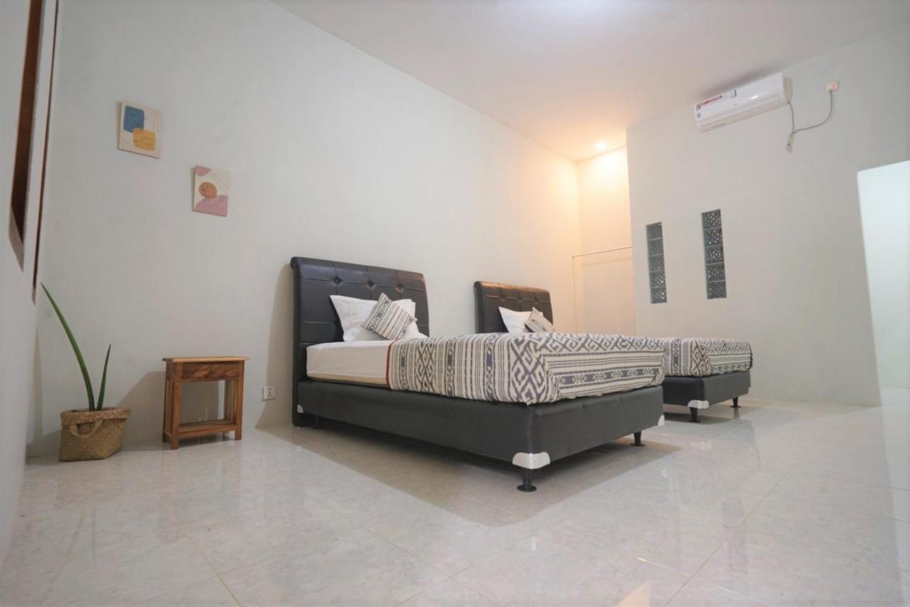 Bata Merah Homestay Banyuwangi  Eksteriør billede