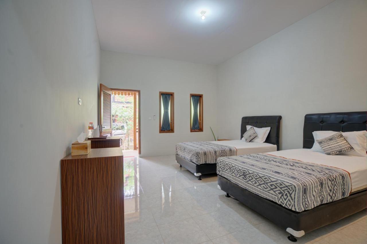 Bata Merah Homestay Banyuwangi  Eksteriør billede