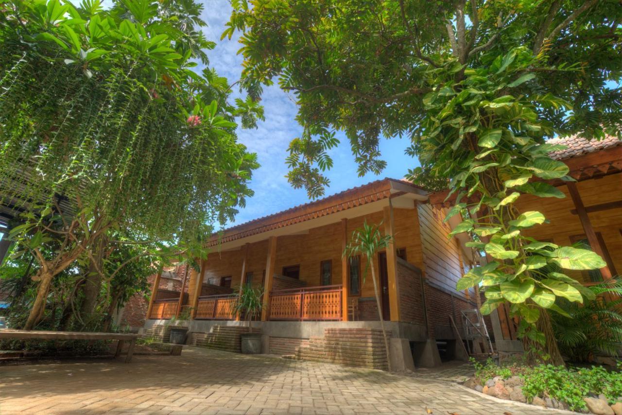 Bata Merah Homestay Banyuwangi  Eksteriør billede