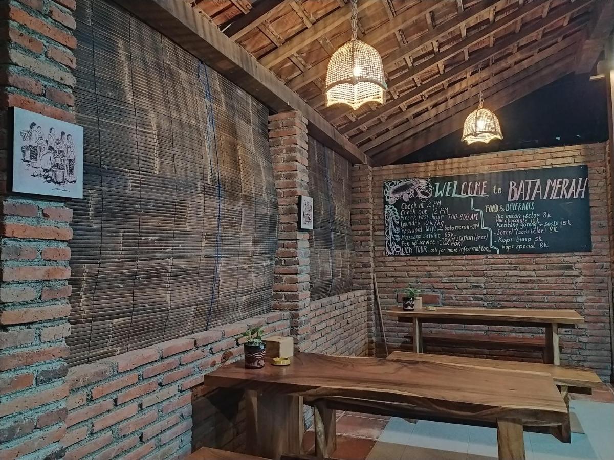 Bata Merah Homestay Banyuwangi  Eksteriør billede