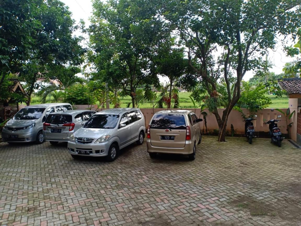 Bata Merah Homestay Banyuwangi  Eksteriør billede