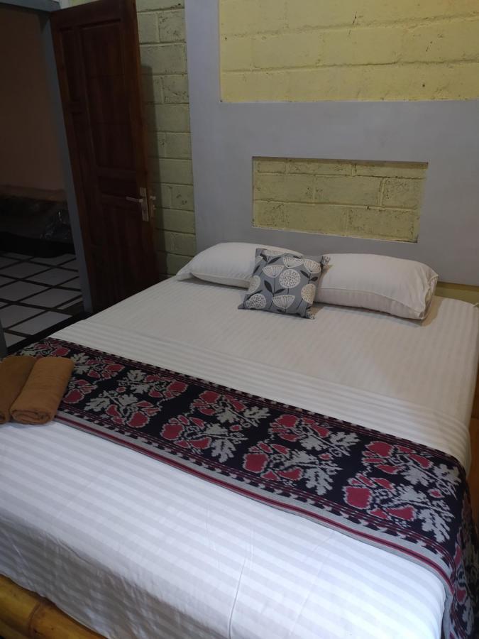 Bata Merah Homestay Banyuwangi  Eksteriør billede