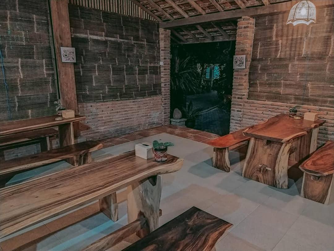 Bata Merah Homestay Banyuwangi  Eksteriør billede