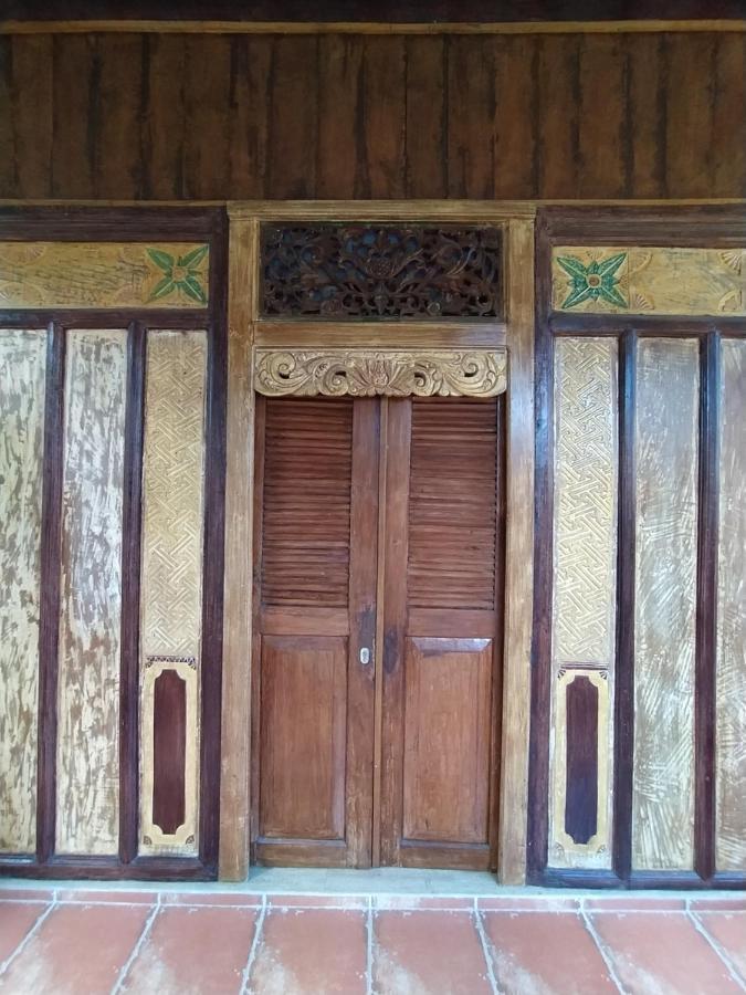 Bata Merah Homestay Banyuwangi  Eksteriør billede