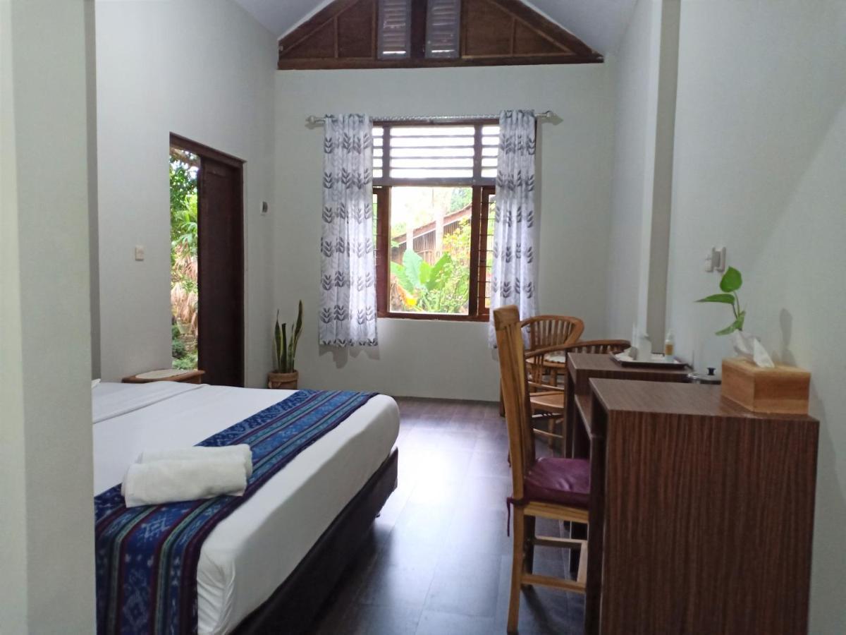 Bata Merah Homestay Banyuwangi  Eksteriør billede
